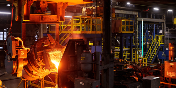 Overhead iron delivery system feeding the HWS pouring boxes in the foundry