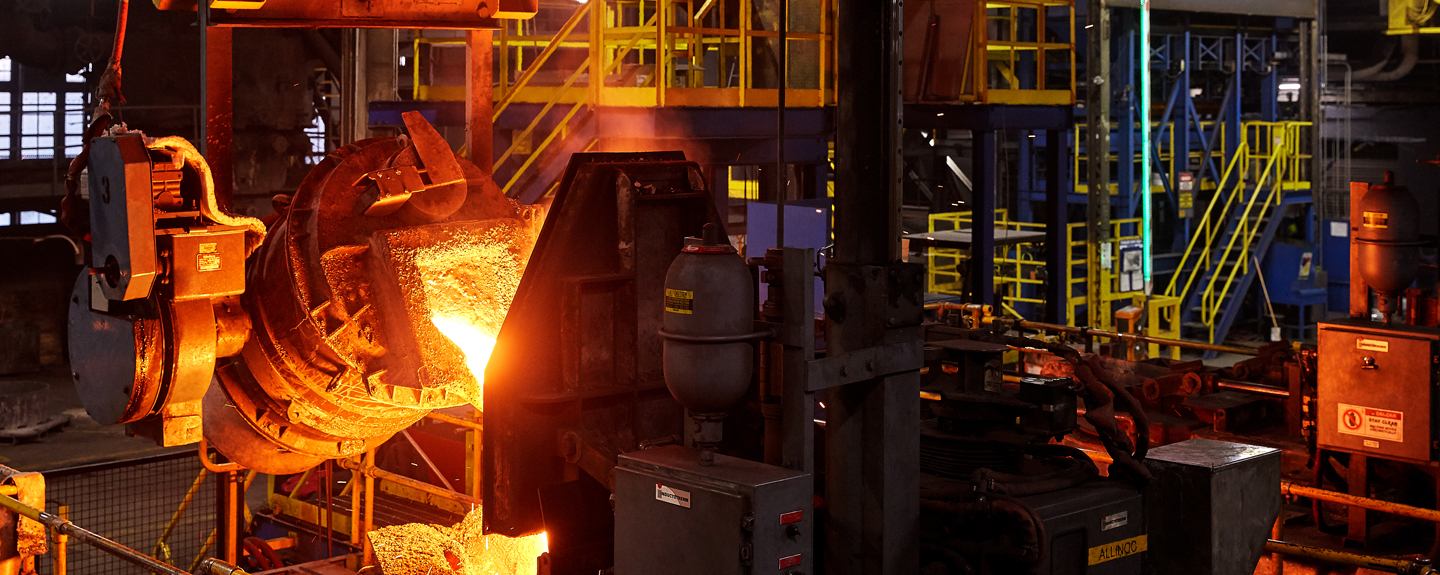 Overhead iron delivery system feeding the HWS pouring boxes in the foundry 